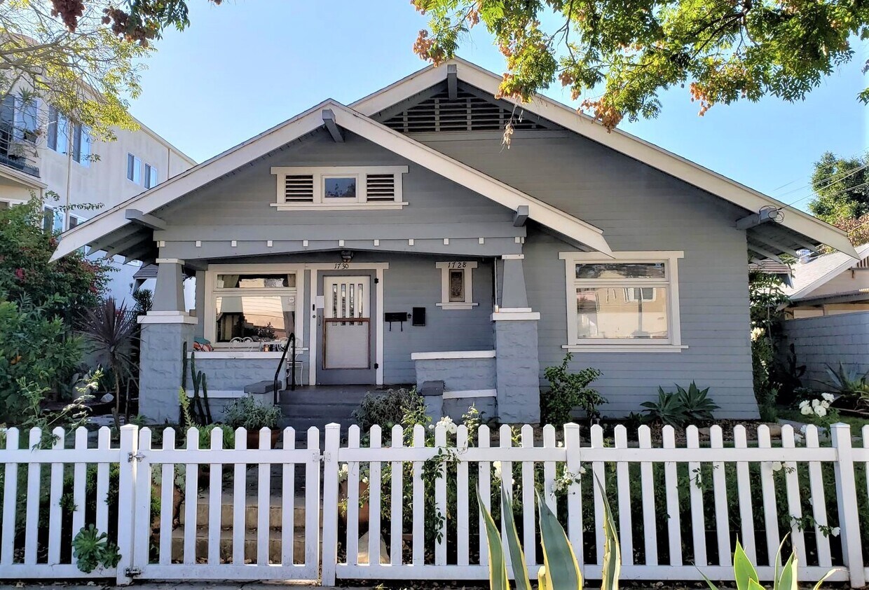 Foto principal - 1728 E Appleton St