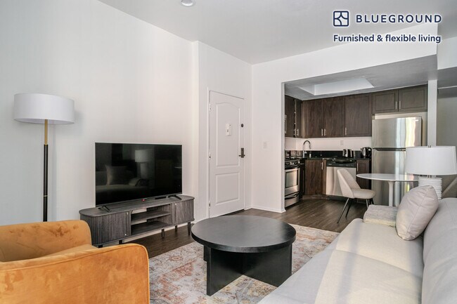 Foto del edificio - 345 Cloverdale Ave