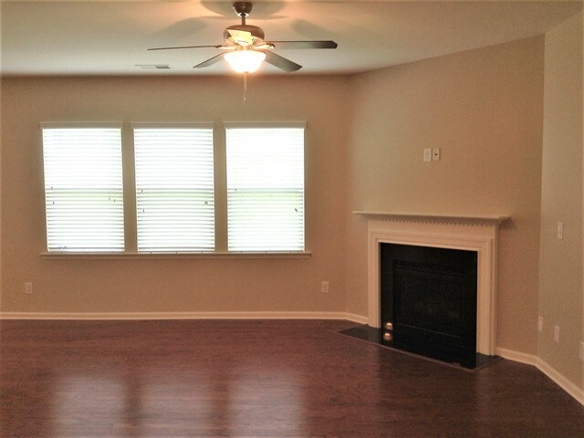 Building Photo - 143 Rougemont Lane