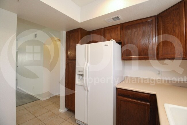 Building Photo - 5950 N 78th St