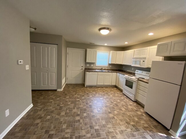 Foto del edificio - Fox Run Townhomes 1