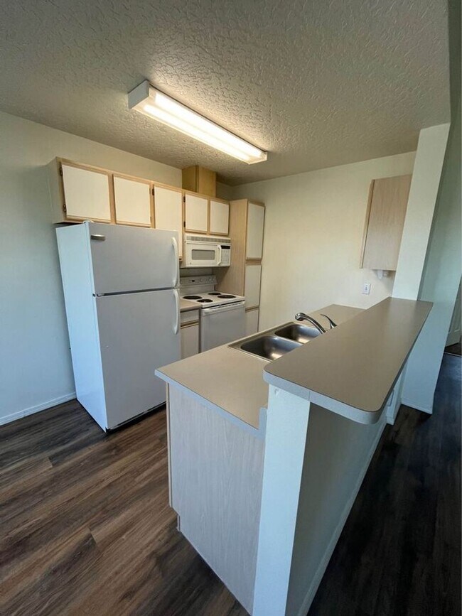 Foto del edificio - 2304 Sunnybrook Dr