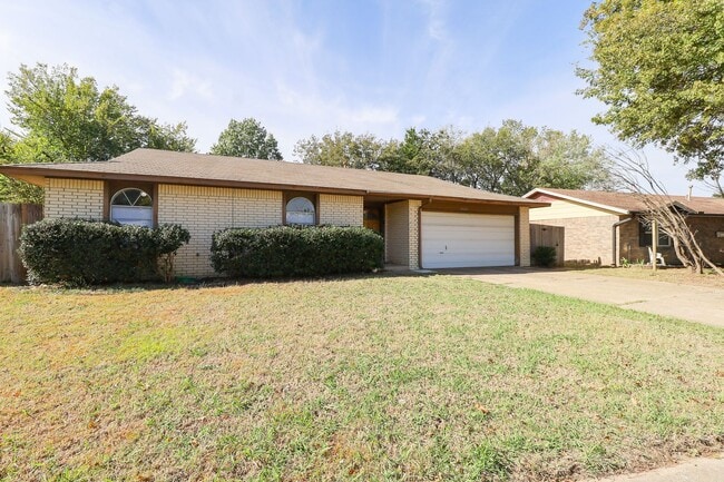 Foto del edificio - 4 Bed | 2 Bath | Broken Arrow