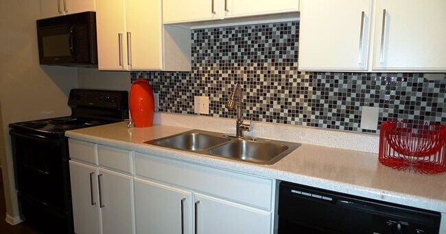 Foto del edificio - 6805 Wood Hollow Dr