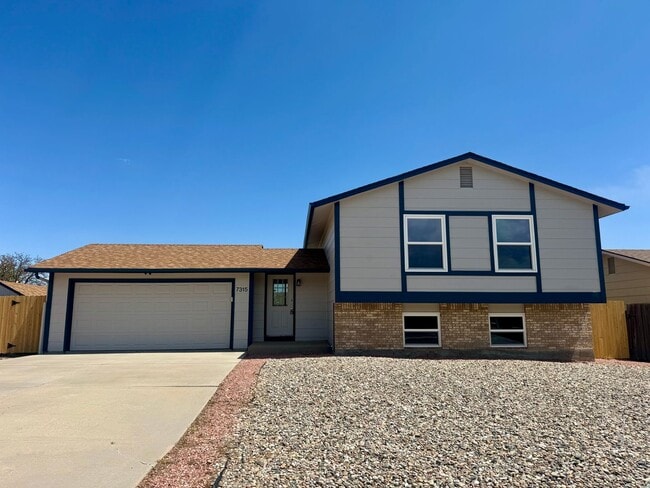 4 Bedrooom home in Security-Widefield - 4 Bedrooom home in Security-Widefield