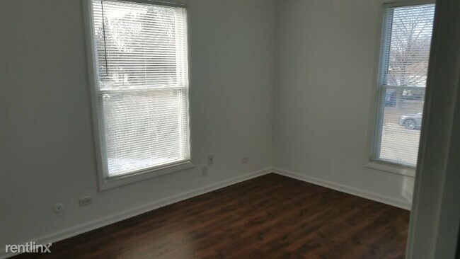 Building Photo - 4 br, 2 bath Condo - 855D Village Quarter Rd