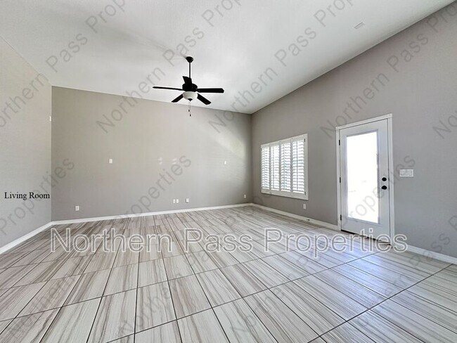 Building Photo - 2869 Tierra Garden Dr