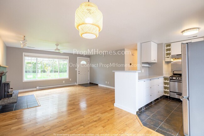 Foto del edificio - Charming Three Bedroom Awaits in West Linn!