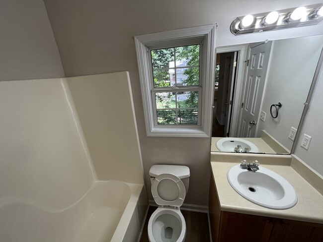 Foto del edificio - 9235 Fleetwood Trail