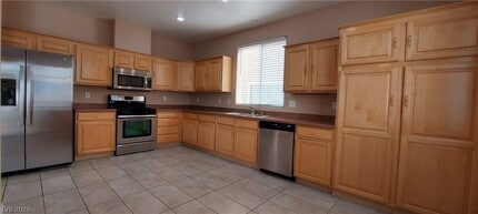 Building Photo - 8917 Picket Fence Ave