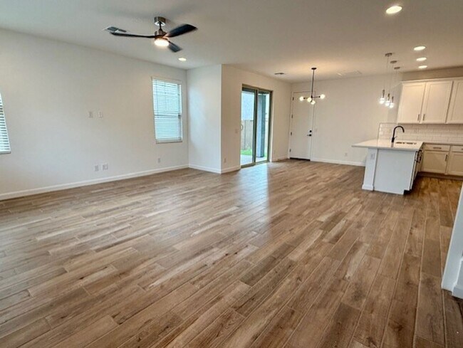 Foto del edificio - BRAND NEW HOME IN UNION PARK AT NORTERRA I...