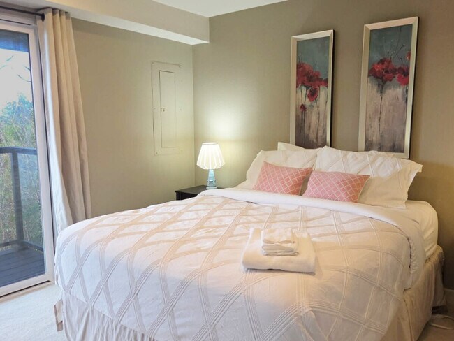 Foto del edificio - 4091 Hillcrest Ave SW