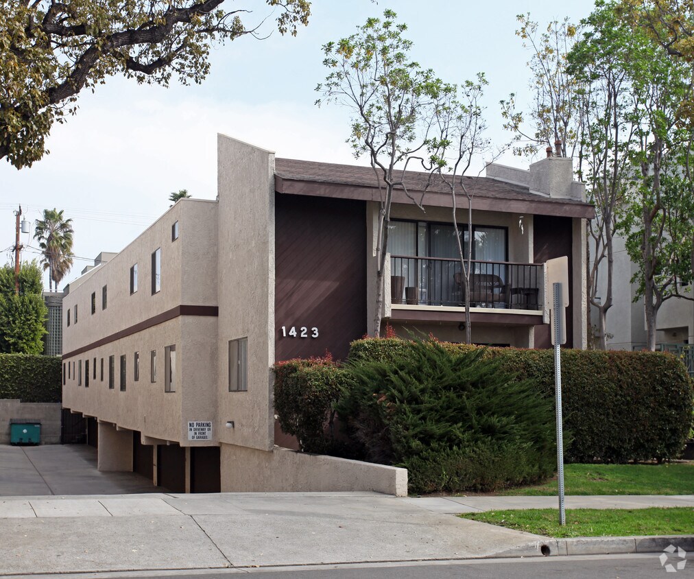 Primary Photo - 1423 18th St