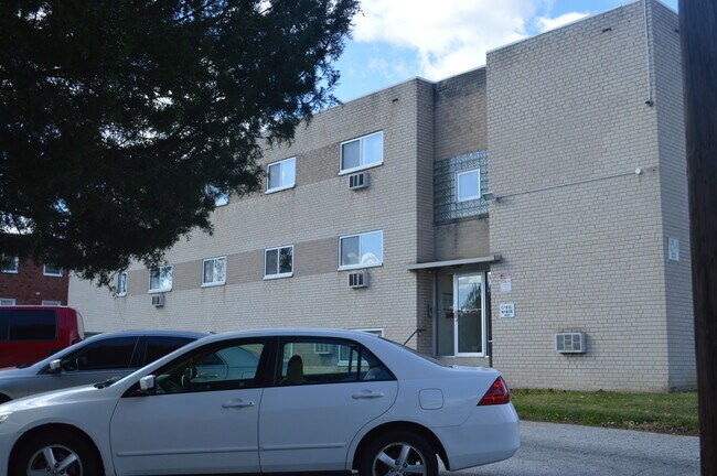 Foto del edificio - 4300 Pearson Ave