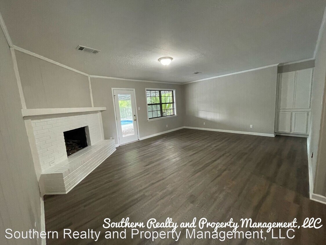Primary Photo - 5 br, 2 bath House - 1437 Pampas Place