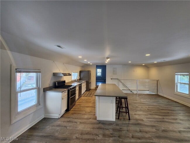 Foto del edificio - 4302 John Ave