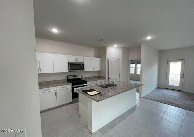 Foto del edificio - 19142 W Elm St