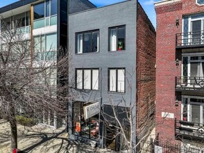 Building Photo - 2152 W Division St