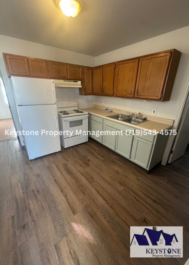 Foto del edificio - $550 Off Move In Special! Fresh Paint/New ...
