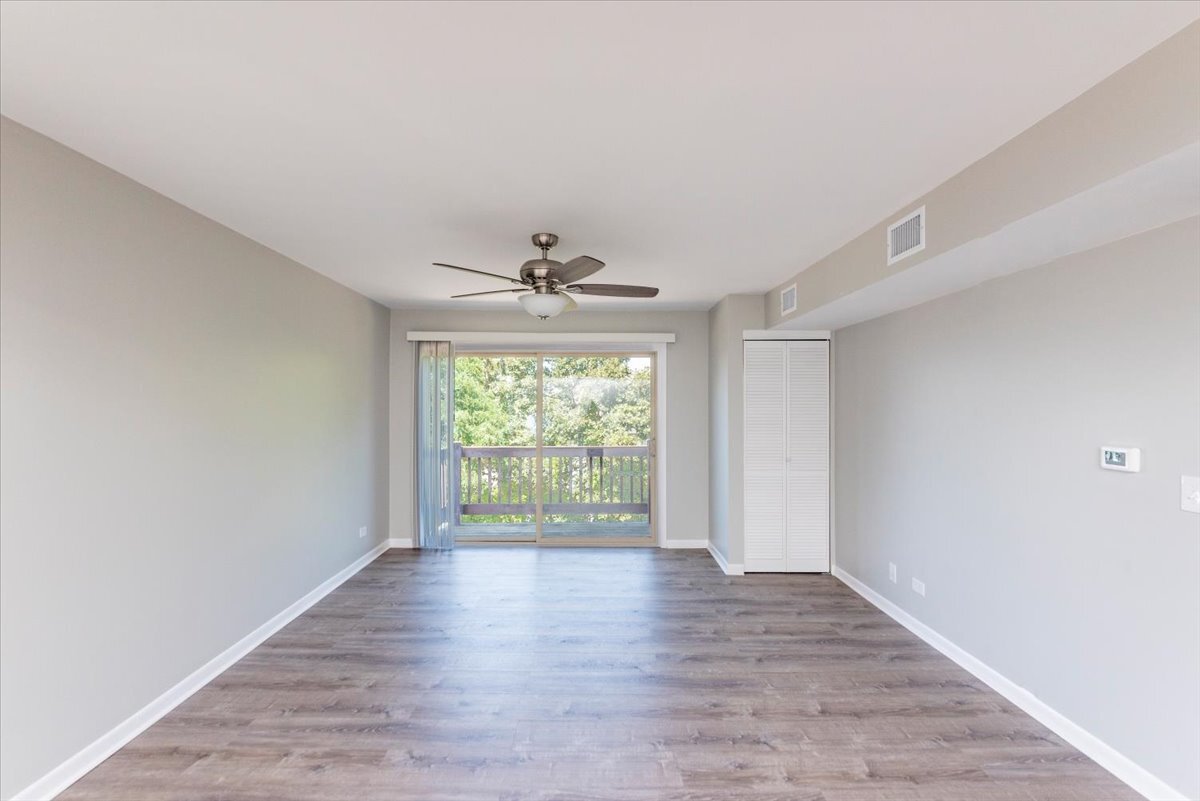 241 Main, Unit 303, Lake Zurich, IL 60047 - 241 W Main St