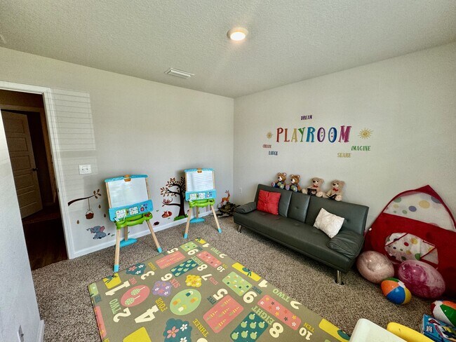 Building Photo - 914 Lovebird Ct