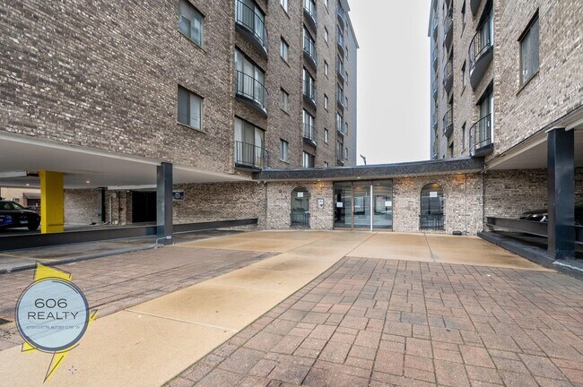 Foto del edificio - 2300 N Harlem Ave