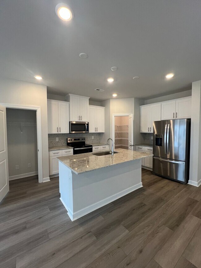 Foto del edificio - 3 Bedroom, 2.5 Bath Brand New Home for Rent (MONROE)