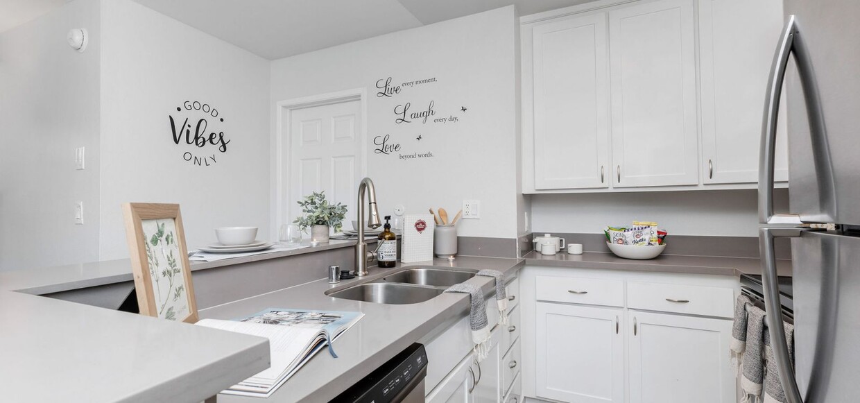 Violet on Virgil Apartments in Los Angeles, CA Westside Rentals