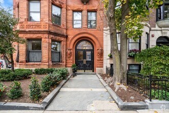 Building Photo - 199 Marlborough St