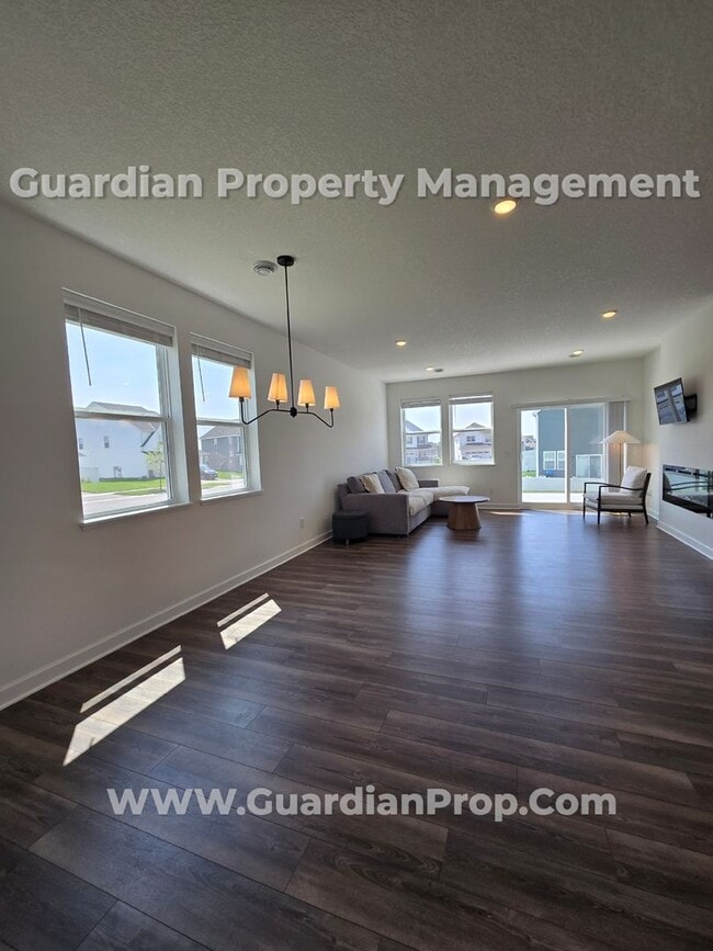 Foto del edificio - Luxury New Construction Available Now, Hig...
