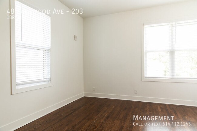 Foto del edificio - 48 Parkwood Ave