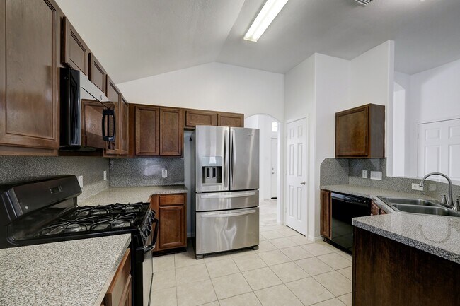 Foto del edificio - 25407 Clover Ranch Dr