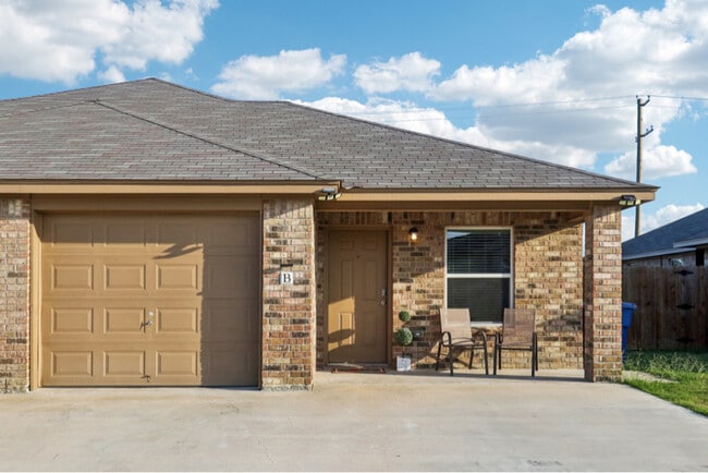 Building Photo - 1235 Liberation Ln