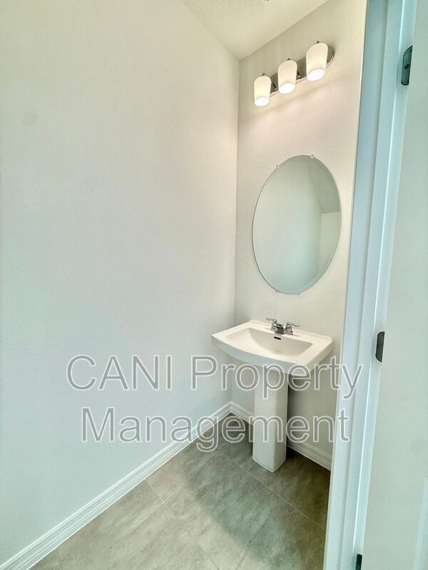 Foto del edificio - 212 Riverfront Wy