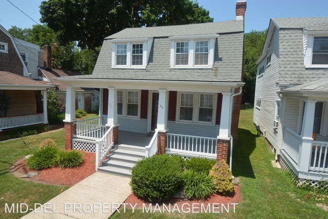 Building Photo - 3 br, 1 bath House - 22 E Commerce Street