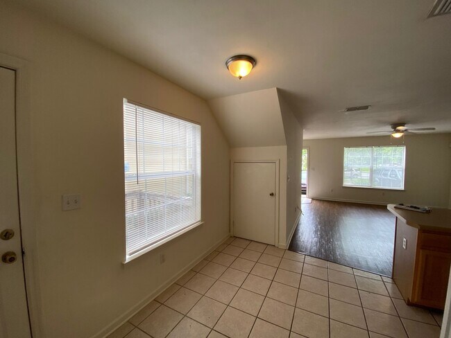 Photo - 1081 Solana Avenue Apartment