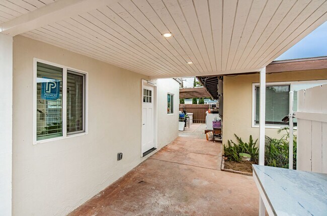 Building Photo - Beautiful Triplex in Clairemont
