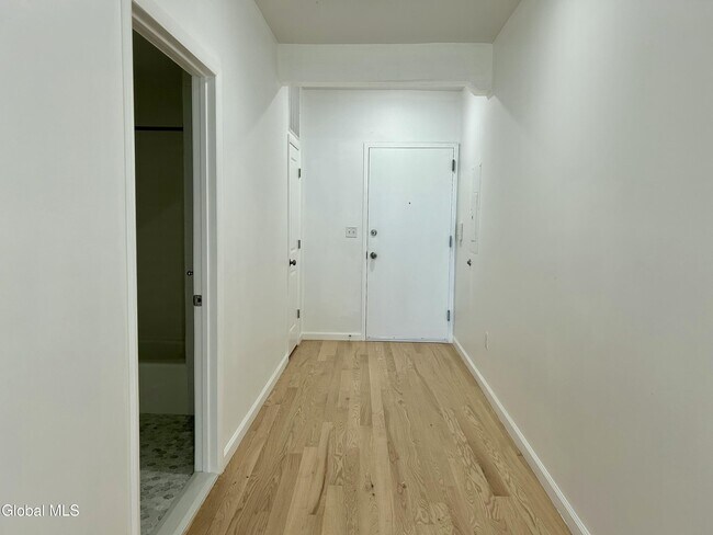 Foto del edificio - 155 River St