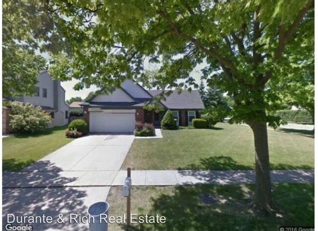 Building Photo - 1030 Chaucer Way