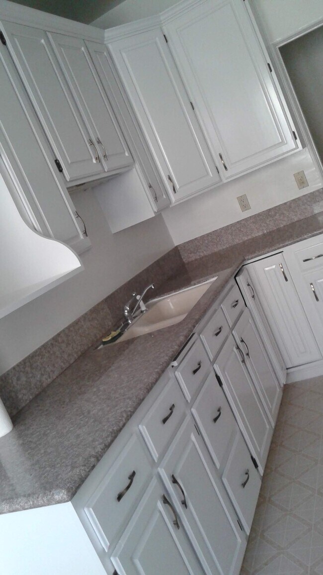 Foto del edificio - 317 N Gardner St