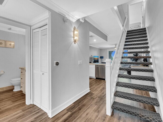 Building Photo - 3602 S Ocean Blvd