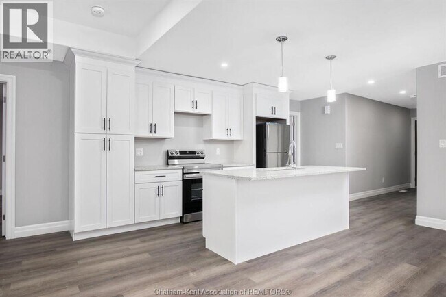 Photo du bâtiment - 102 Kerr Ave