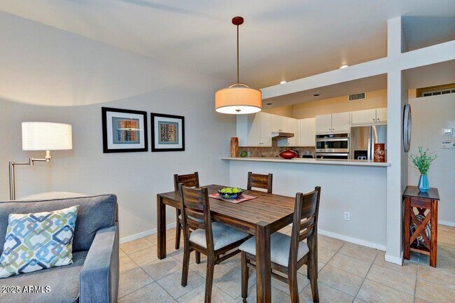 Foto del edificio - 7700 E Gainey Ranch Rd