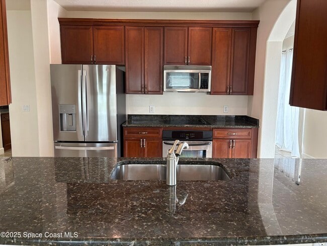 Building Photo - 1260 Talon Way