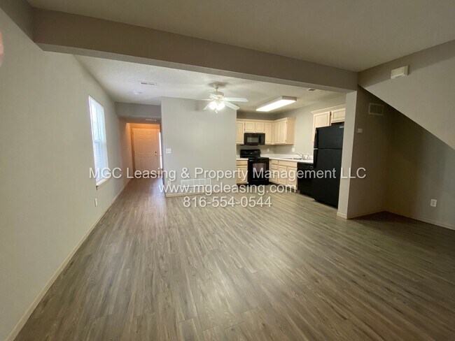 Building Photo - 908-914 Garden Way