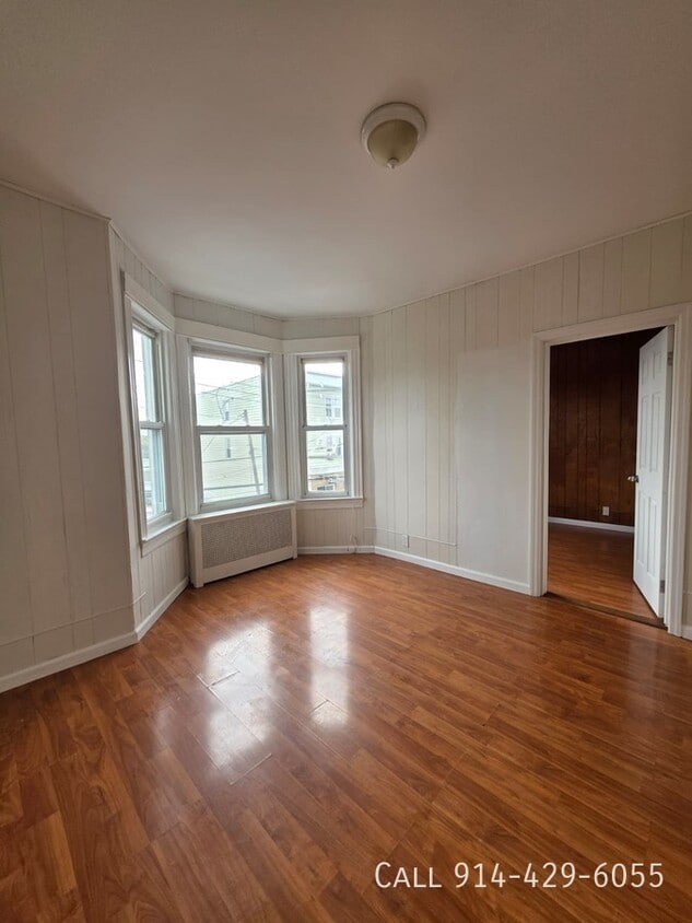 Photo - 143 Voss Ave-