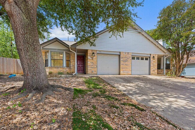 Foto del edificio - 906 Oleander Ln