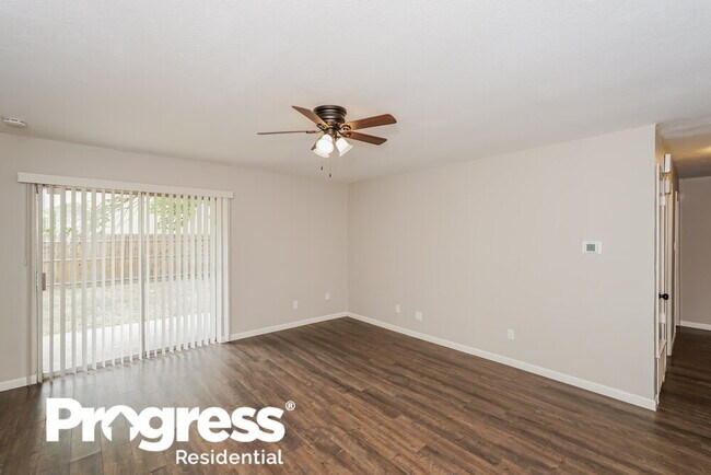 Building Photo - 4808 Chickadee Dr