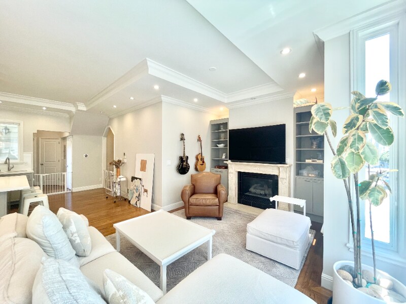 Primary Photo - 740 Natoma St