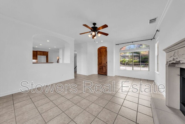 Building Photo - 6044 Claret Ct